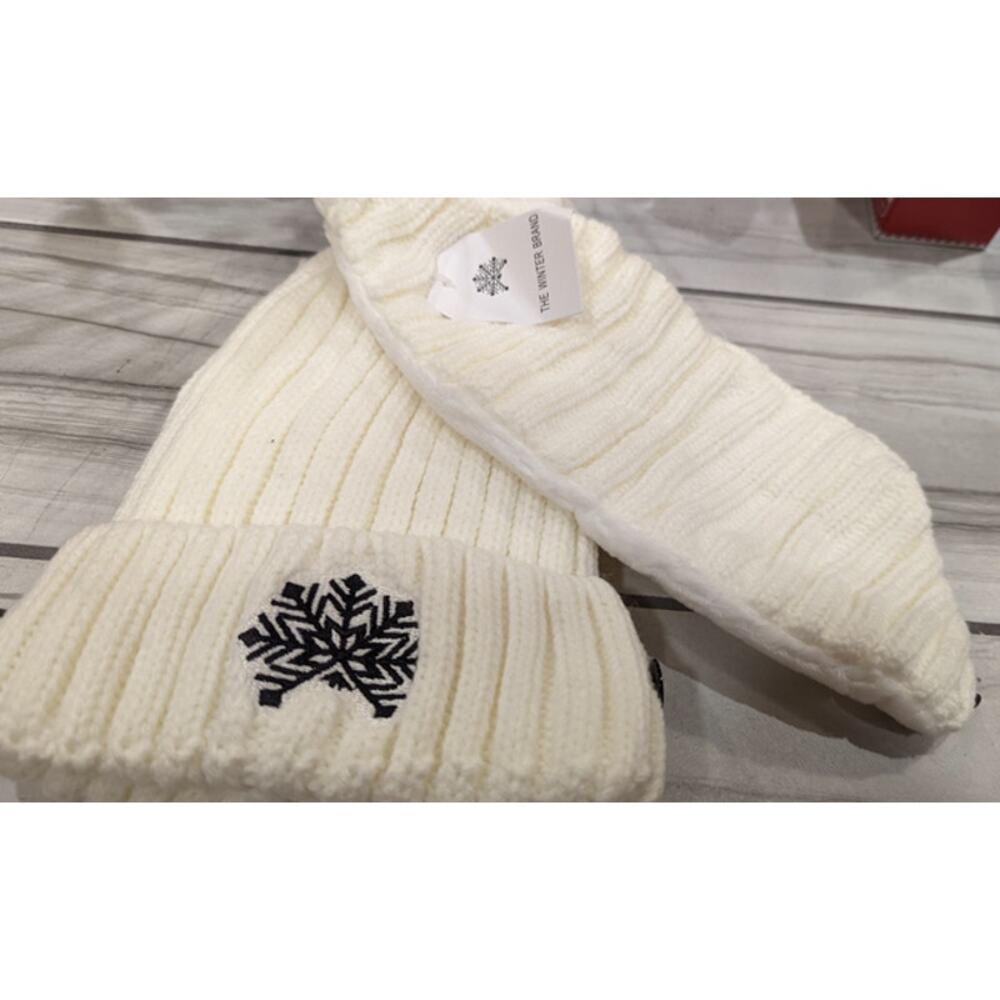 NWT Winter Knitted Hat & Mask White with Snowflake